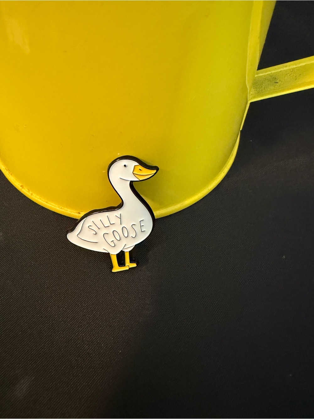Goose or Robin Enamel Pin. CHOOSE 1. NEW - Picture 2 of 9